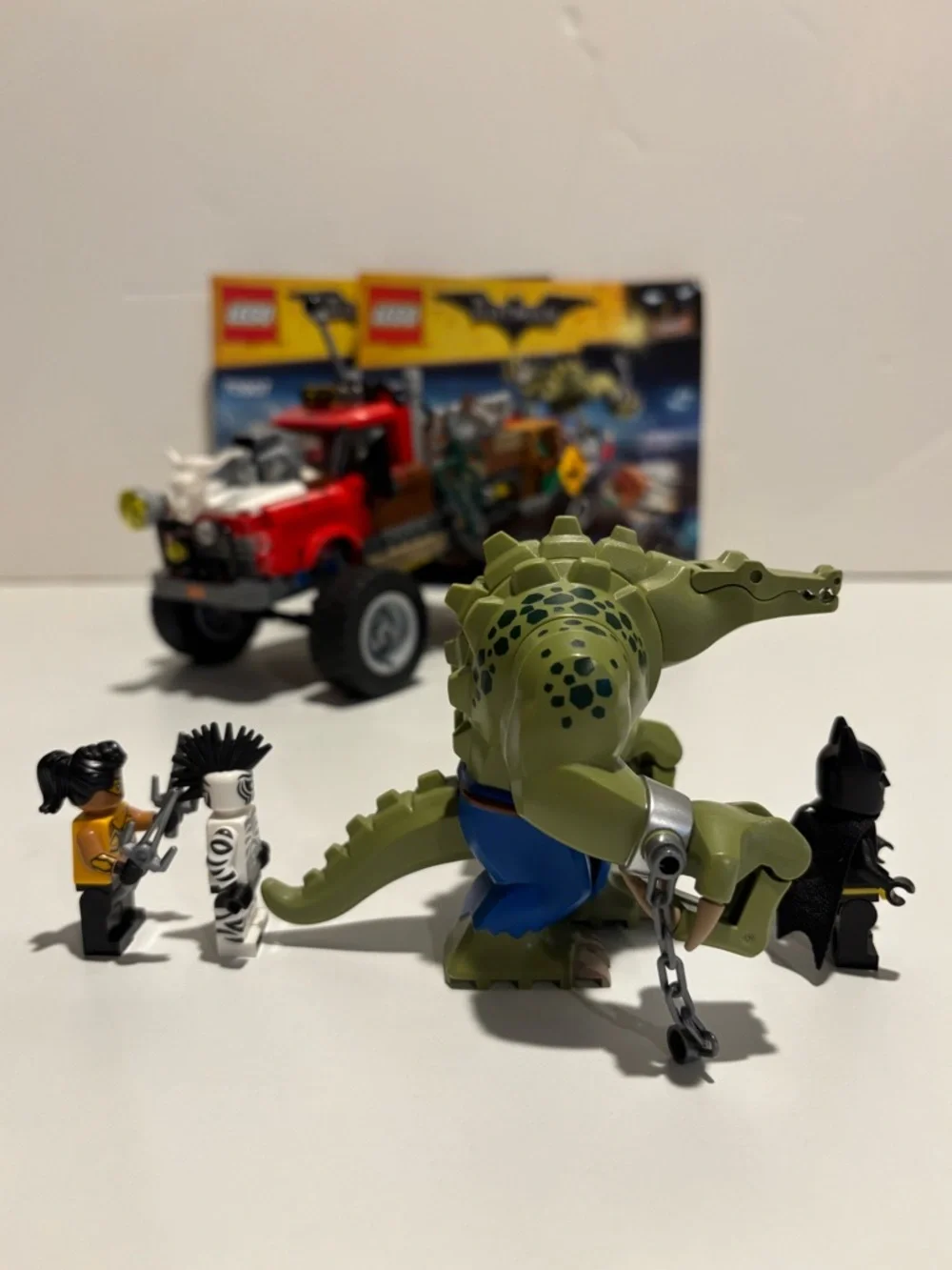 LEGO #70907 Killer Croc Tail-Gator - Picture 6 of 15